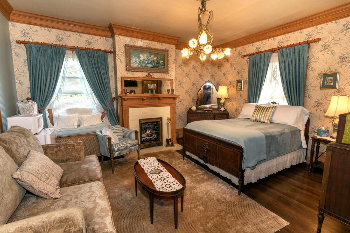 South Broadway Manor B&B - Near Fallingwater, Ohiopyle State Park, Hiking & Biking Trails Gap Scottdale Exteriör bild