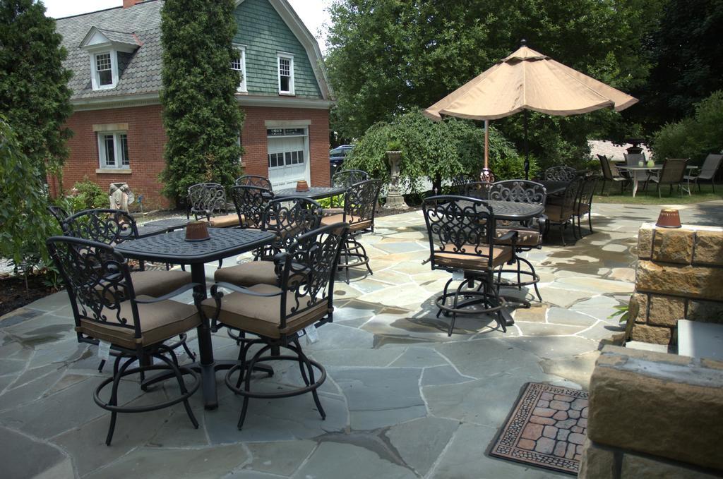 South Broadway Manor B&B - Near Fallingwater, Ohiopyle State Park, Hiking & Biking Trails Gap Scottdale Exteriör bild